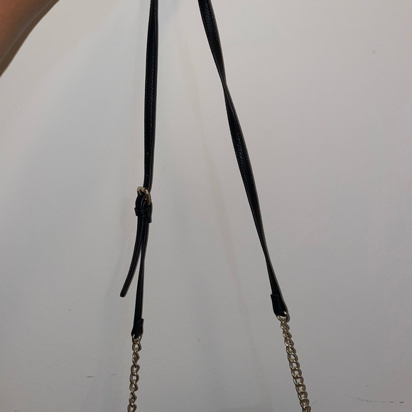 Steve Madden Sling Bag - Picture 5 of 5